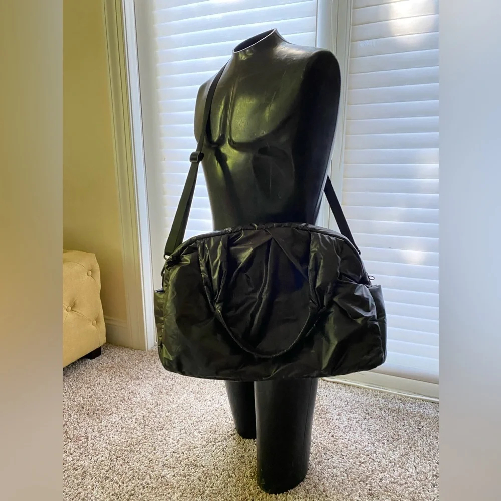 Black Puffy Nylon Weekender Bag travel gym Bag Shoulder crossbody y2k